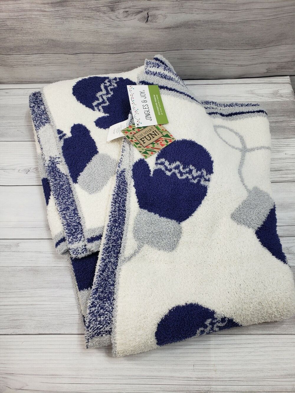 Jingle & Joy Winter Mittens Plush Fleece Throw Blanket